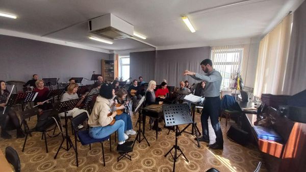 Крымскому оркестру народных инструментов им. Шендерева 15 лет