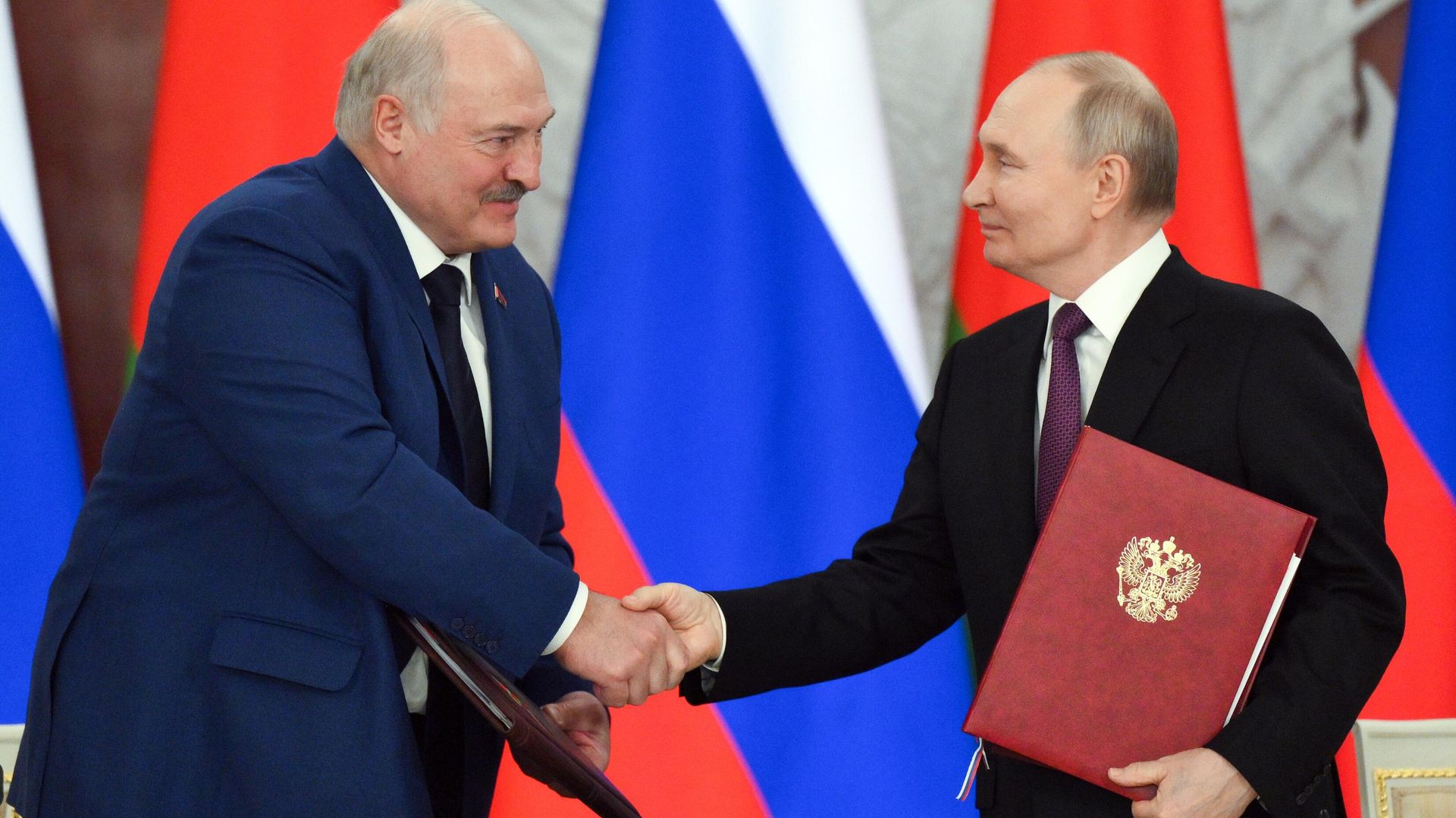 Встреча президента Владимира Путина с президентом Белоруссии Александром Лукашенко Встреча президента Владимира Путина с президентом Белоруссии Александром Лукашенко - РИА Новости, 1920, 13.03.2025