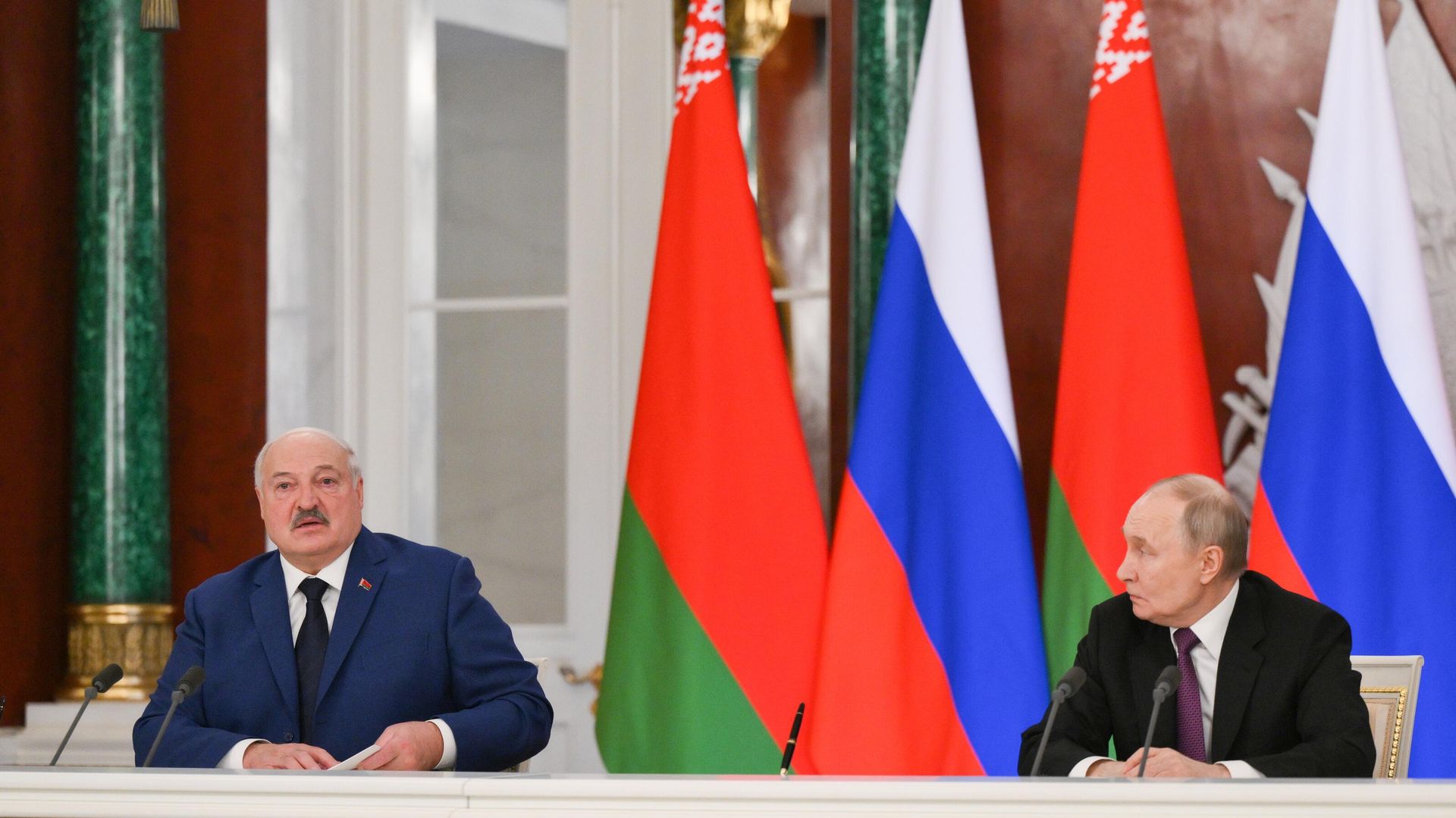 Встреча президента Владимира Путина с президентом Белоруссии Александром Лукашенко Встреча президента Владимира Путина с президентом Белоруссии Александром Лукашенко - РИА Новости, 1920, 13.03.2025