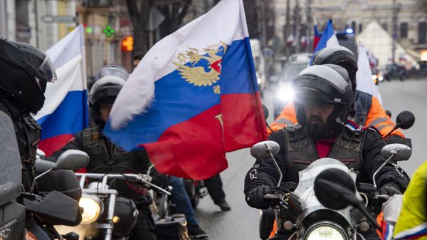 Автомотопробег мотоклуба Ночные волки в честь воссоединения Крыма с Россией из Симферополя в Севастополь Автомотопробег мотоклуба Ночные волки в честь воссоединения Крыма с Россией из Симферополя в Севастополь