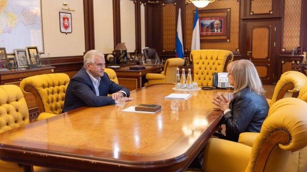 Глава ЦИК России Элла Памфилова и глава Крыма Сергей Аксенов