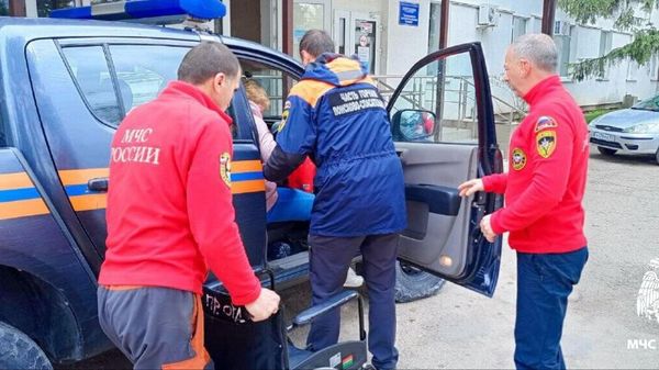 В горах Бахчисарайского района Крыма спасли женщину с травмой ноги