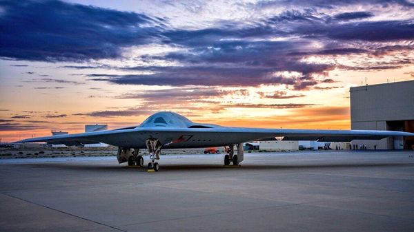 Стелс-бомбардировщик B-21 Raider США