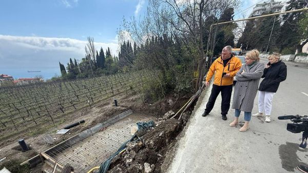 Обрушение подпорной стены в Ялте