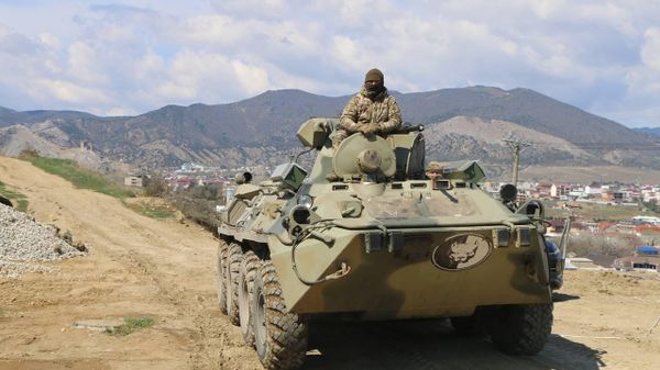 Учения добровольческого отряда БАРС-Крым в Судаке