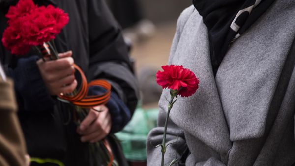 Митинг памяти членов подпольной группы Сокол в симферополе Митинг памяти членов подпольной группы Сокол в симферополе