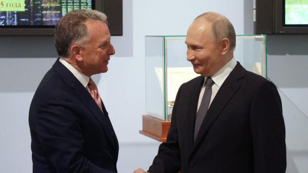 Президент Владимир Путин встретился со спецпосланником президента США Стивеном Уиткоффом