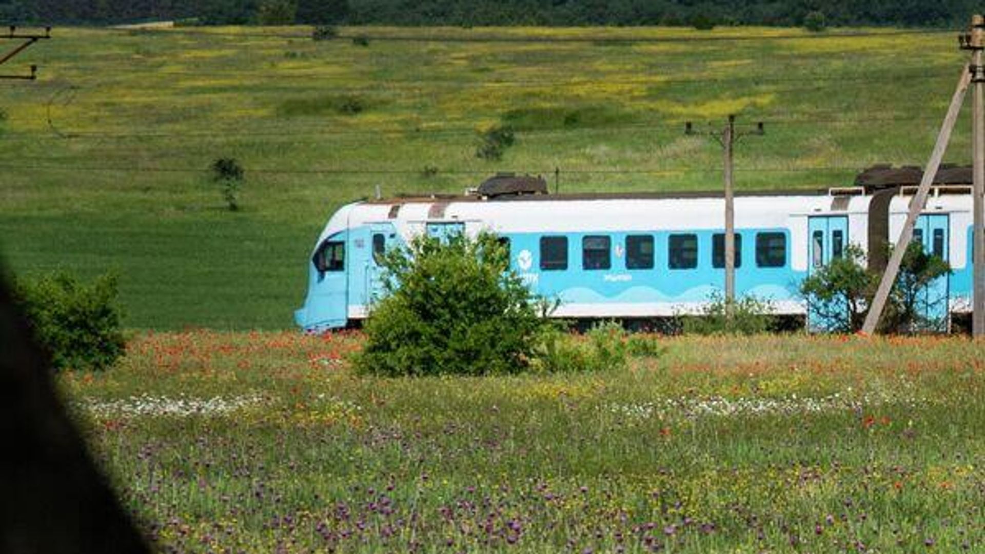 Когда запустят пассажирские поезда между Крымом и Херсонской областью - РИА Новости, 1920, 17.04.2025