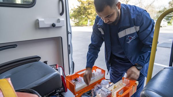 Абдулфетта Абкеримов врач скорой помощи