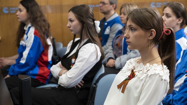 Видеомост Москва — Симферополь, посвященный старту акции Георгиевская ленточка.