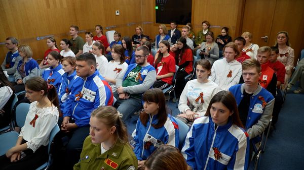 Видеомост Москва — Симферополь, посвященный старту акции Георгиевская ленточка.