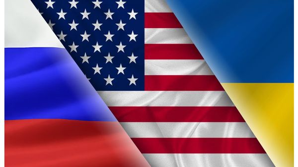 Флаги России, США и Украины