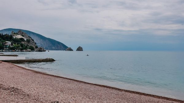 Пляж. Большая Ялта