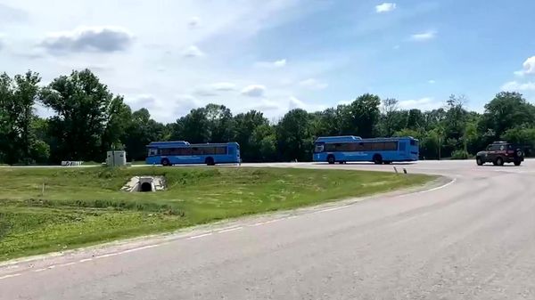 Возвращение российских военных из украинского плена