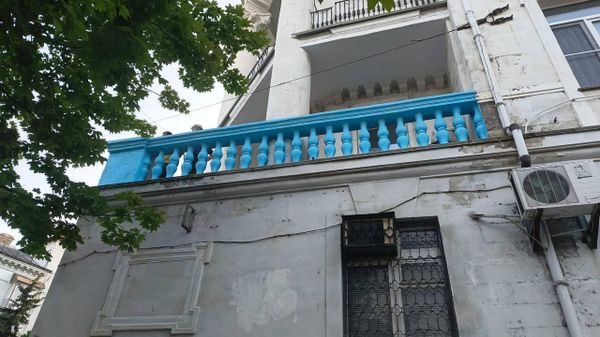 В центре Севастополя жильцы испортили объект культурного наследия