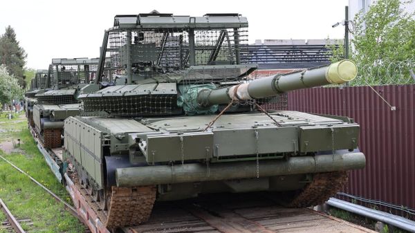 Танки Т-80БВМ