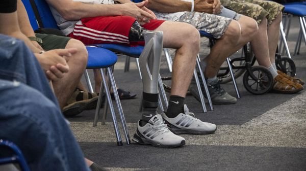 Люди на протезах