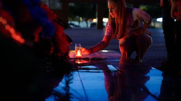 В Крыму отдали дань уважения павшим на войне в День памяти и скорби