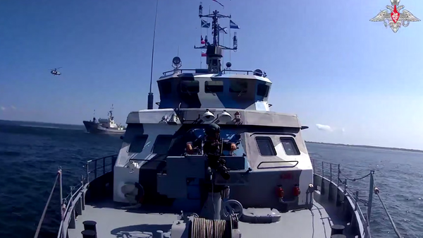 ВМФ России проводит учения в Балтийском море