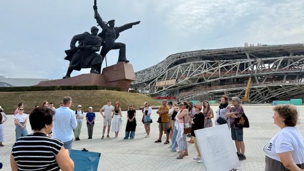 В Севастополе на мысе Хрустальном прошел уникальный исторический пленэр
