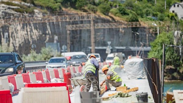 Ремонт моста через реку Черная в Инкермане