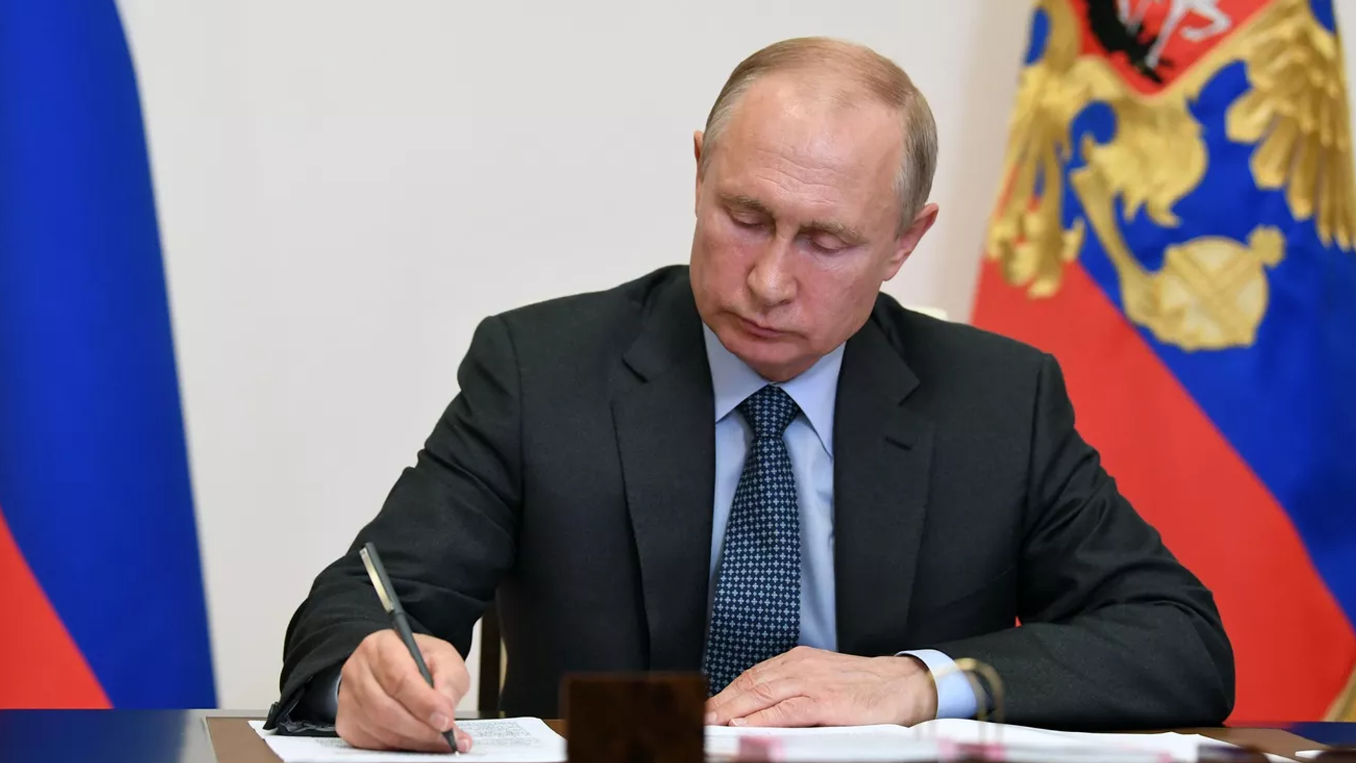 Президент России Владимир Путин. Архивное фото Президент России Владимир Путин. Архивное фото - РИА Новости, 1920, 31.07.2025
