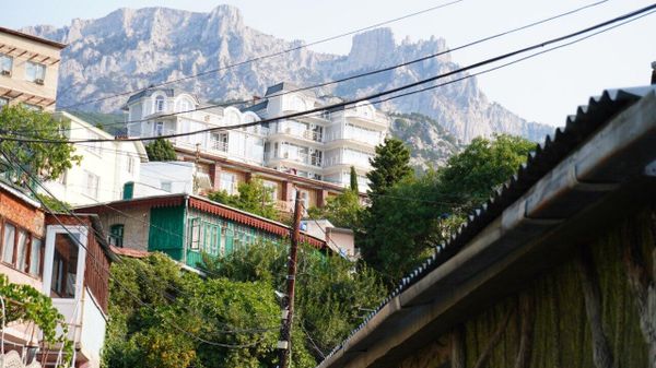 Улица в Алупке