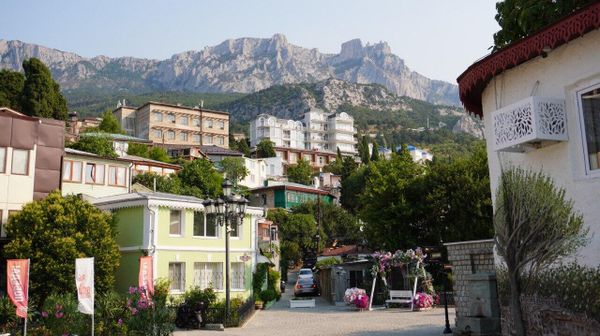 Улица в Алупке