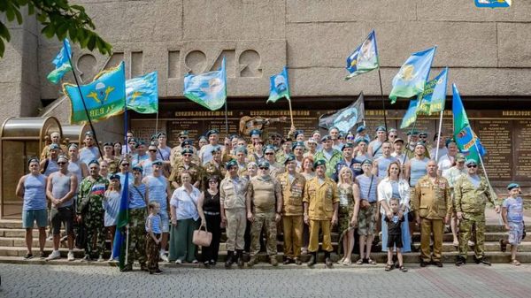 Севастополь отметил 95-ю годовщину основания Воздушно-десантных войск Севастополь отметил 95-ю годовщину основания Воздушно-десантных войск
