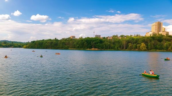 Городской парк культуры и отдыха им. Щербакова в Донецке
