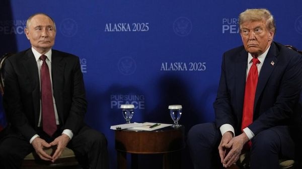 Переговоры президентов России Владимира Путина и США Дональда Трампа на Аляске