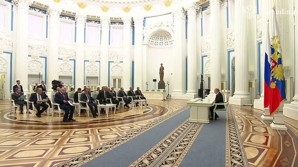 Путин провел в Кремле совещание по итогам встречи на Аляске