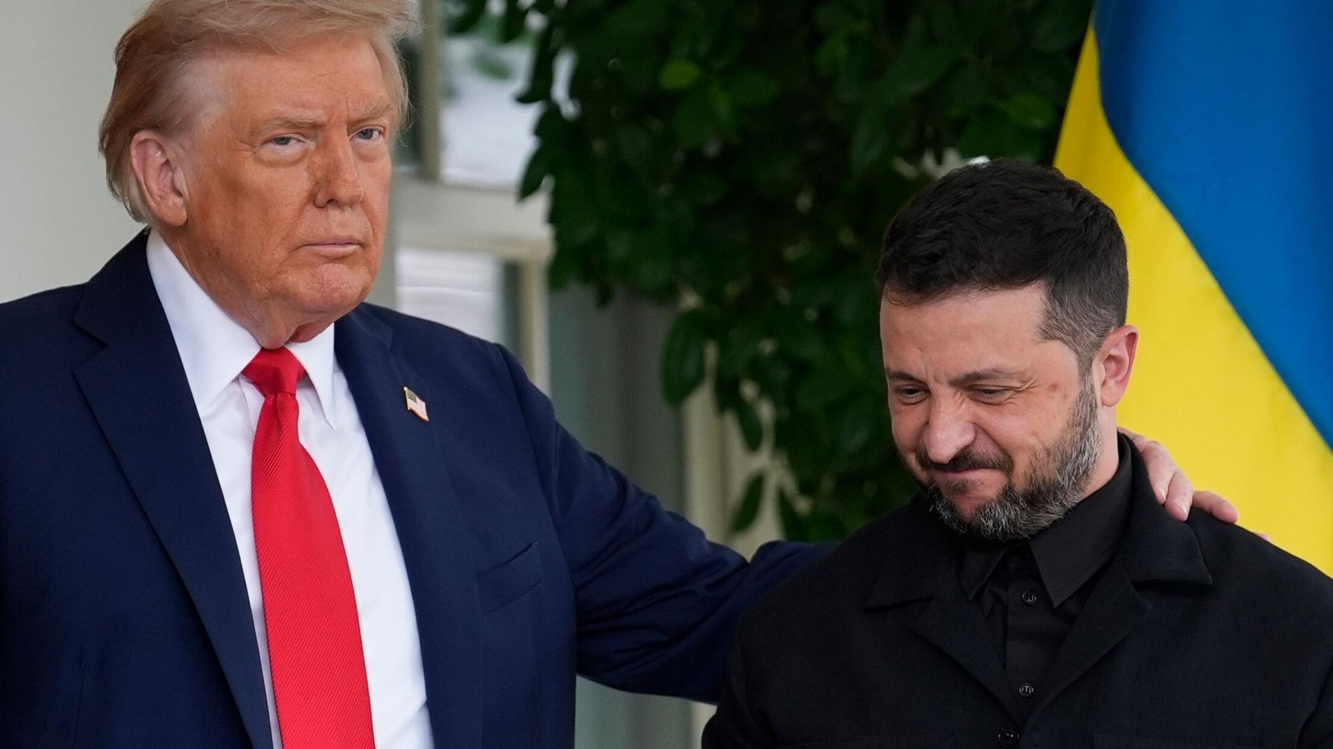 Зеленский прибыл в Белый дом на встречу с президентом США Трампом - РИА Новости, 1920, 18.10.2025
