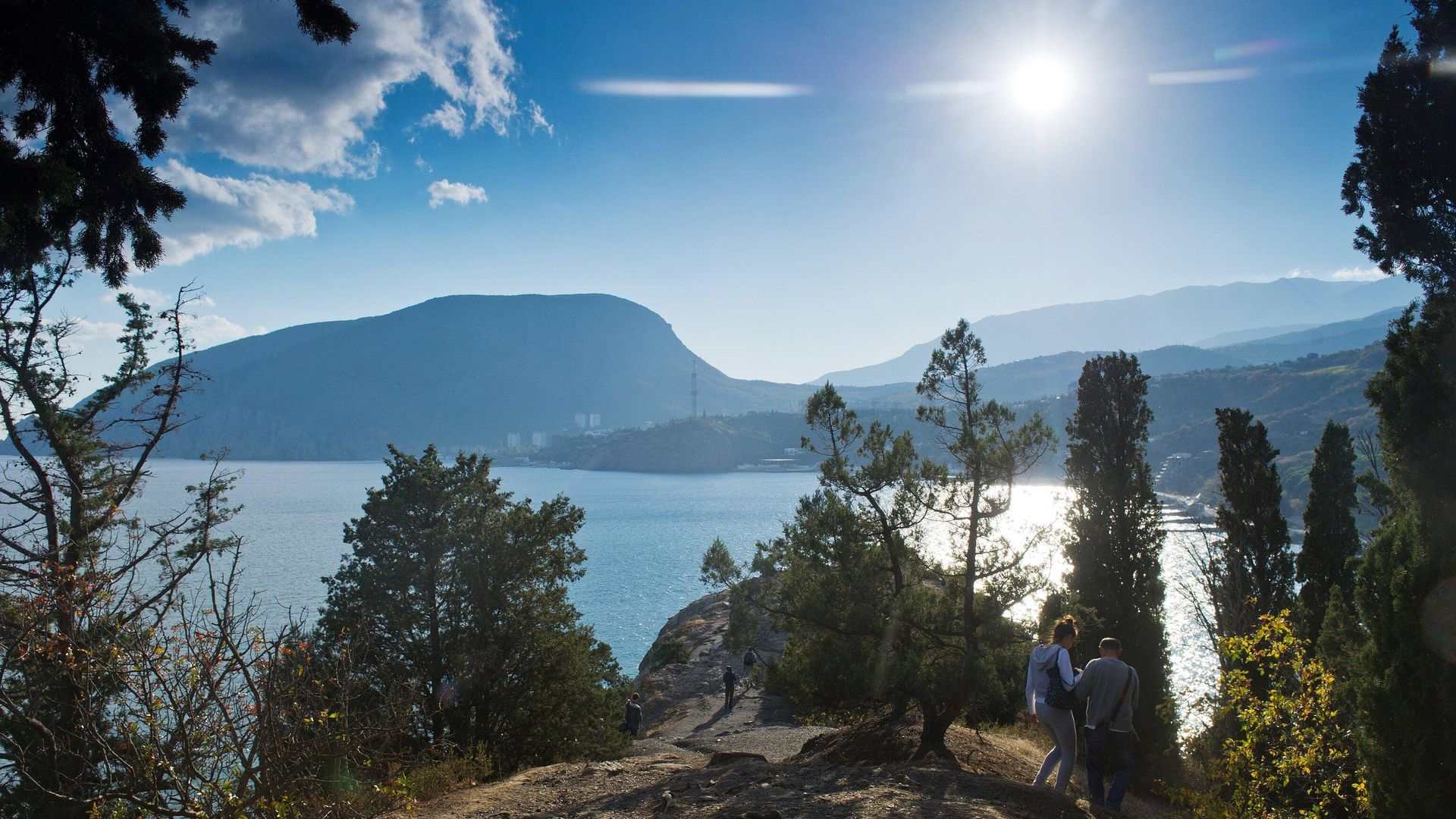 Вид с мыса Плака в поселке Утес. - РИА Новости, 1920, 27.08.2025