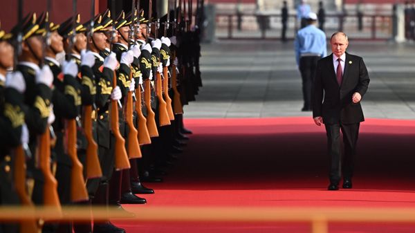  Президент РФ Владимир Путин перед парадом в Пекине