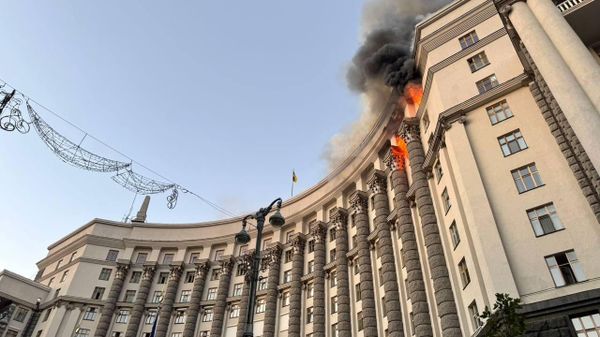 Пожар в правительственном квартале Киева