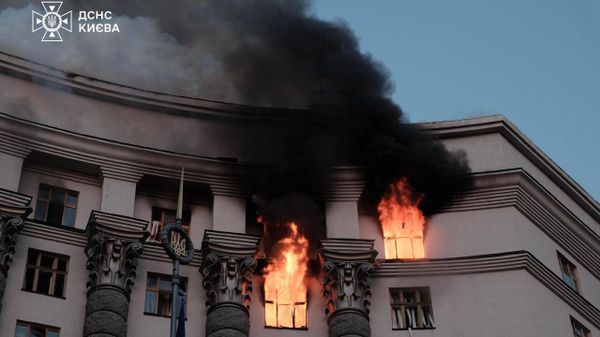 Пожар в правительственном квартале Киева