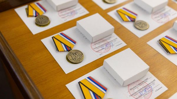 Бойцы Барс-Крым награждены медалями Минобороны РФ Воин-доброволец 