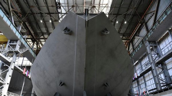 В Керчи заложили буксир ледового класса Arc6 для Росморпорта В Керчи заложили буксир ледового класса Arc6 для Росморпорта