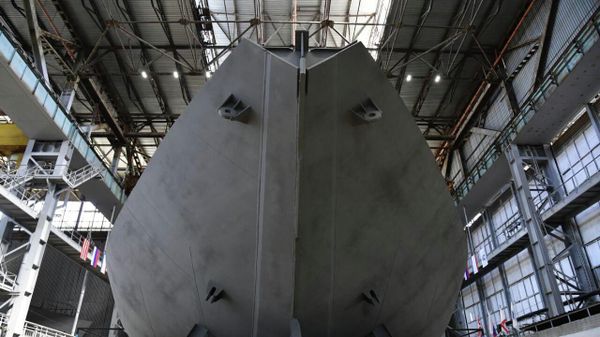В Керчи заложили буксир ледового класса Arc6 для Росморпорта