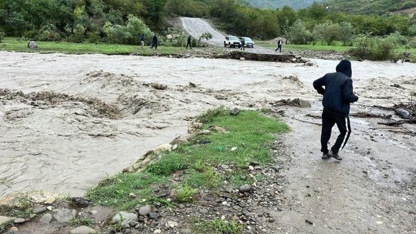 В Дагестане из-за ливней обрушился автомобильный мост