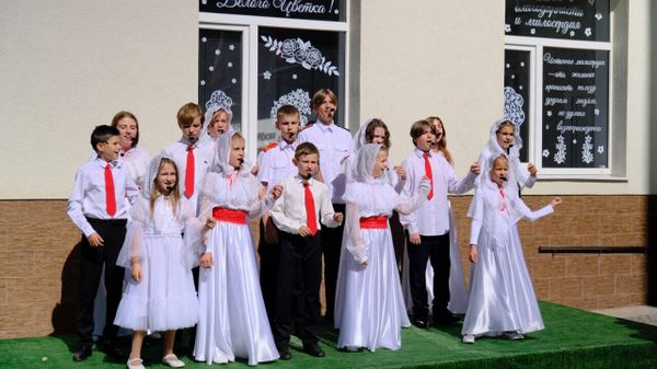 В Ялте прошла акция Белый цветок