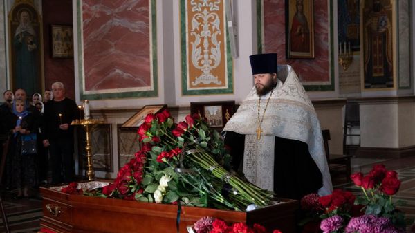 Прощание с председателем Совета депутатов Новой Каховки Владимиром Леонтьевым