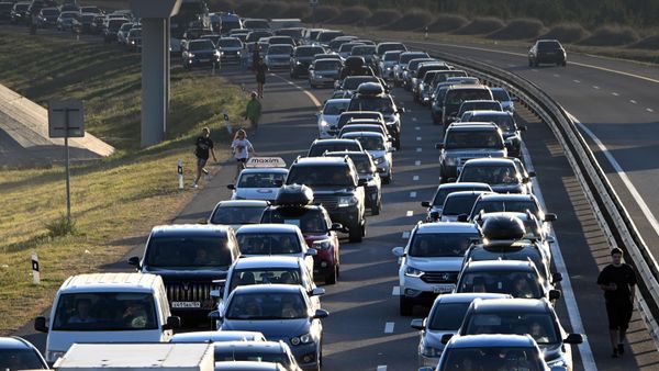 Автомобильная пробка перед Крымским мостом