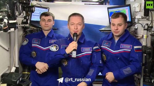 Космонавты с МКС поздравили RT с юбилеем