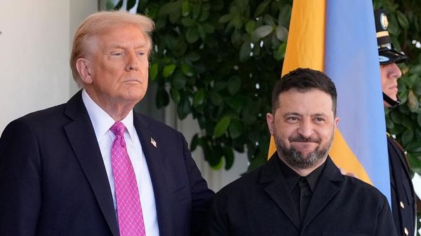Президент США Дональд Трамп принимает в Белом доме Владимира Зеленского