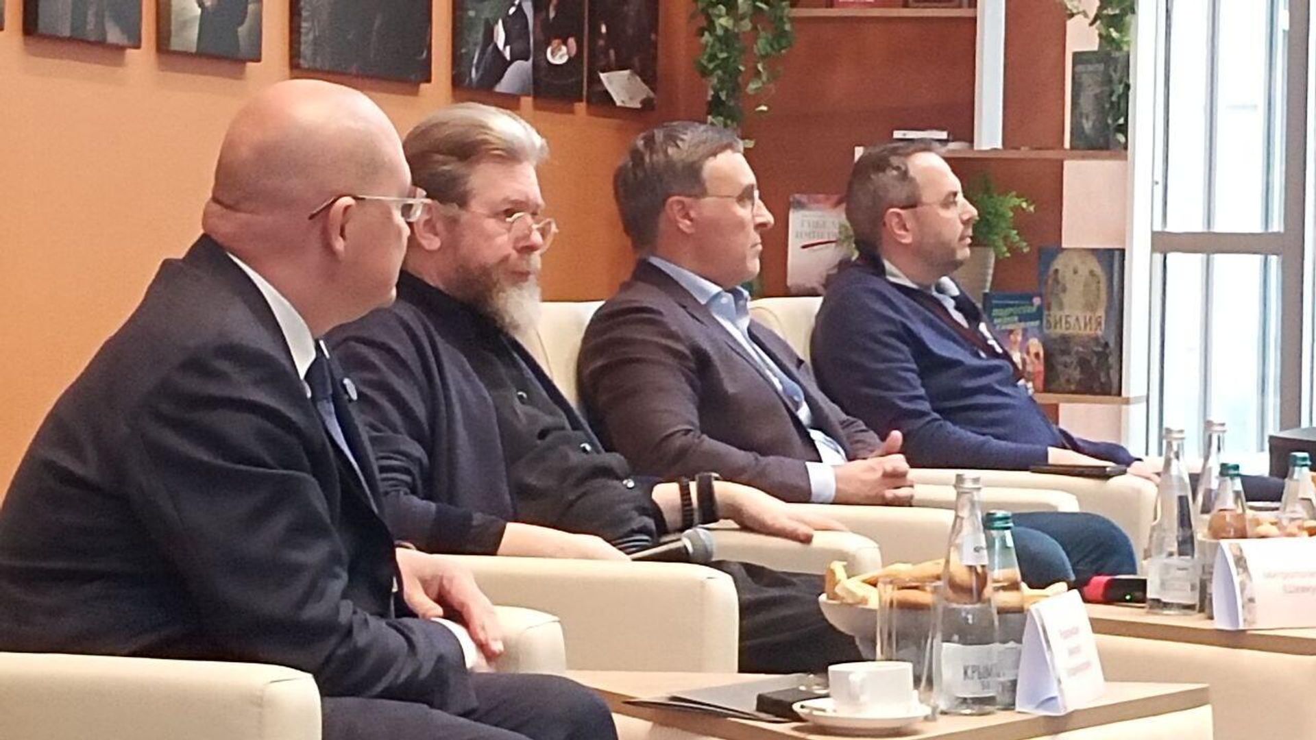 Фальков в Крыму открыл дискуссию о новой модели высшего образования в РФ - РИА Новости, 1920, 24.10.2025