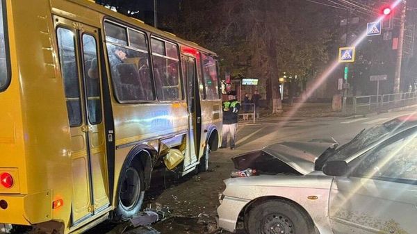 В Самаре автобус с детской командой по гимнастике попал в ДТП