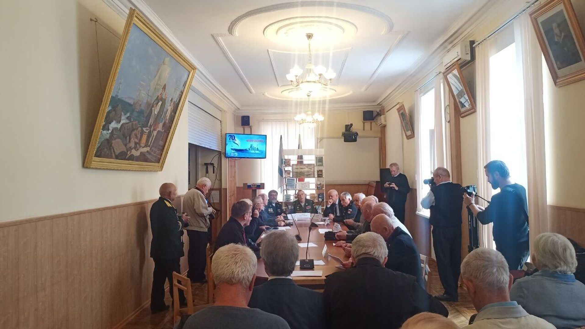Памятные мероприятия в Севастополе в канун 70-летия гибели линкора Новороссийск - РИА Новости, 1920, 28.10.2025