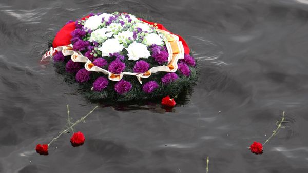 Церемония увековечения памяти погибшего экипажа судна